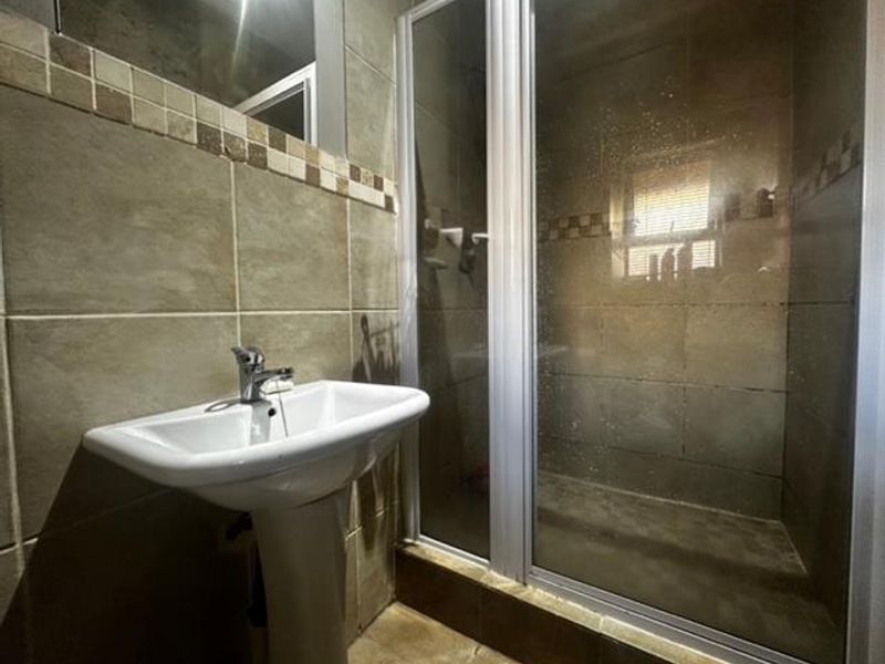 Bachelor Flat in Secure Lifestyle Estate - Exceptional Investment Opportunity - Photo 7