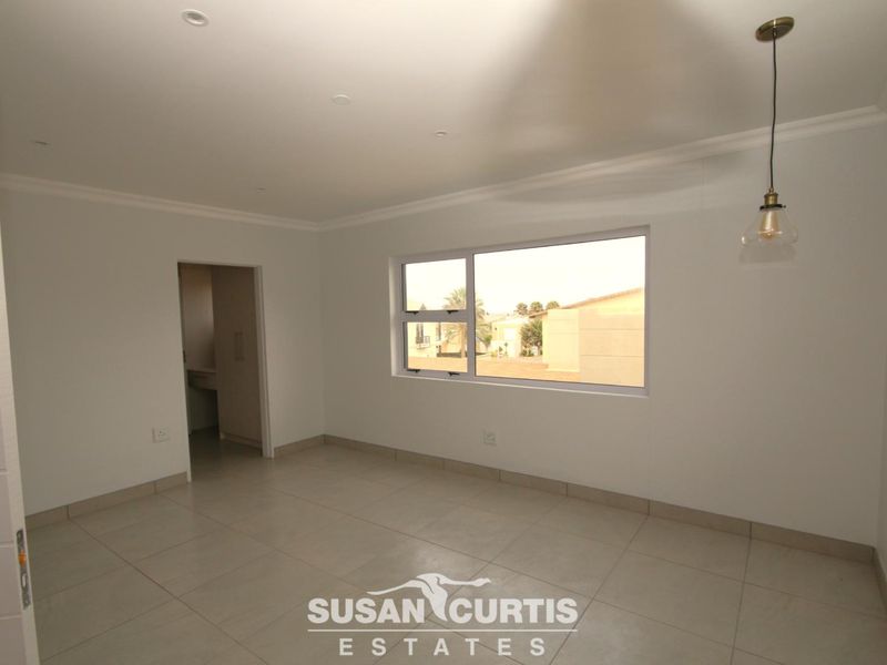 BRAND NEW 5 BEDROOM HOUSE FOR SALE IN THE WATERFRONT - Photo 5