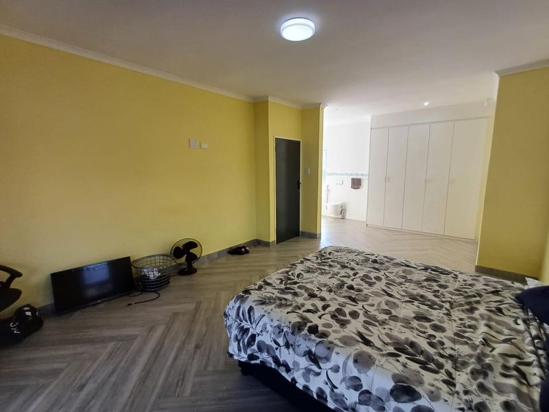 Serene Oasis: 4-Bedroom Home with Pool, Gardens, and Staff Quarters - Photo 10