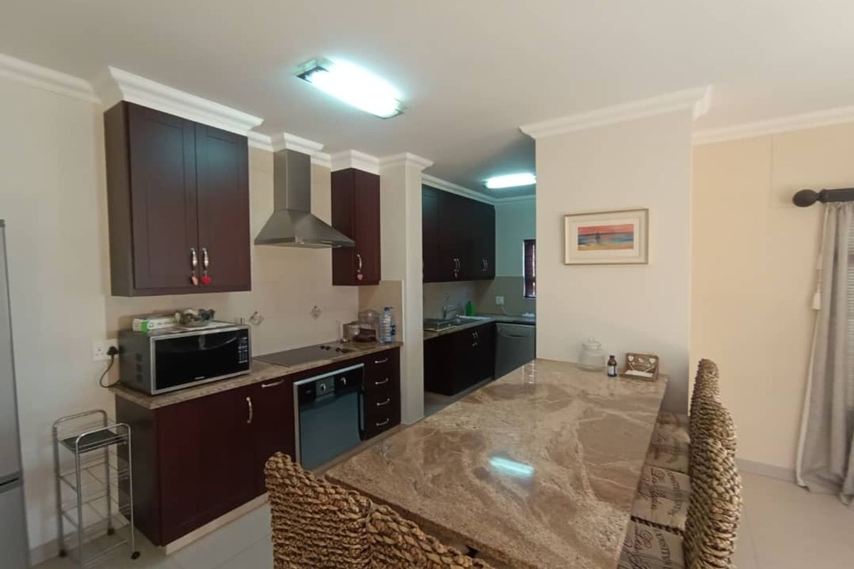 Townhouse with Sea View - Photo 3