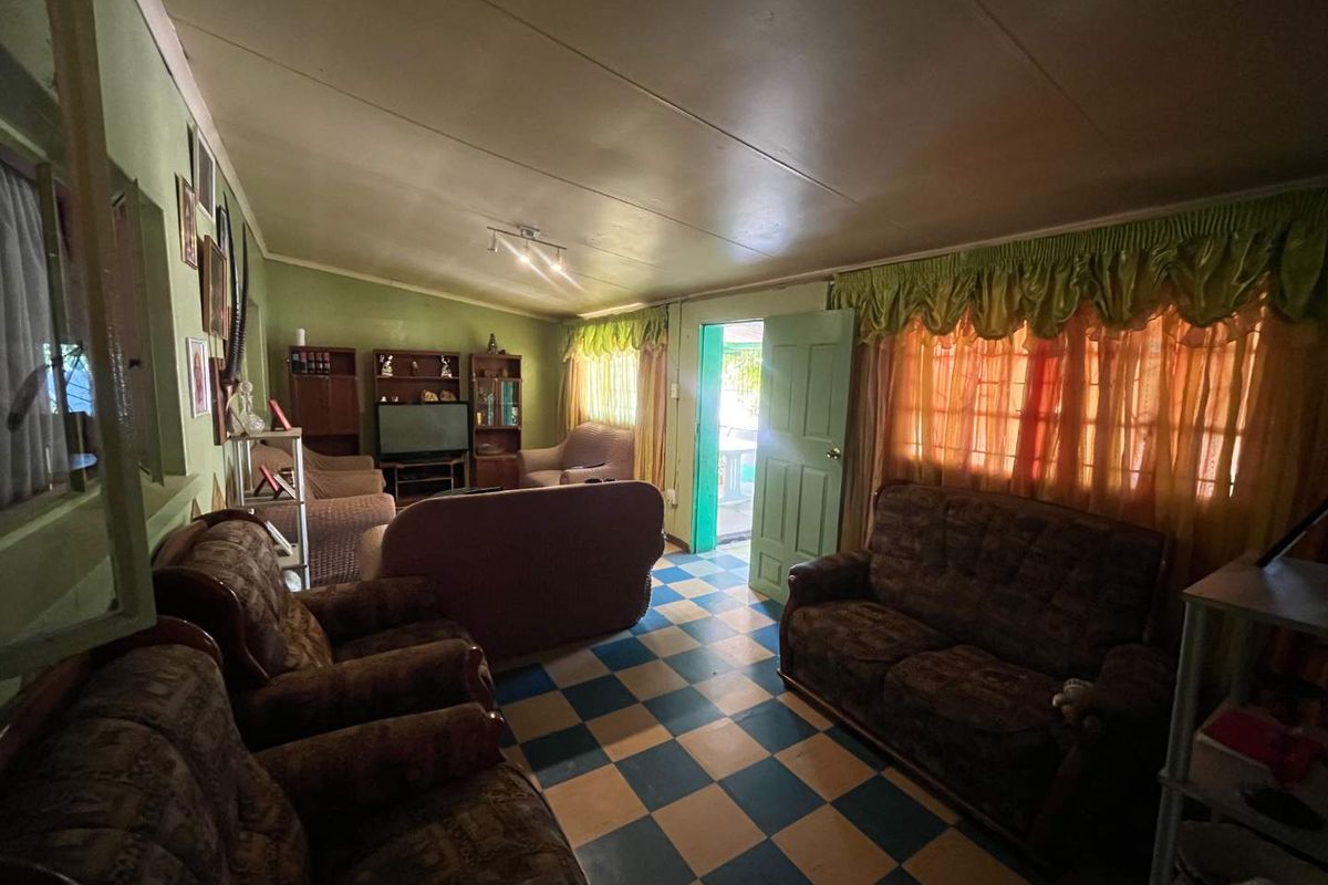 Lovely, Spacious Family Home for Sale in Morning Glory - Photo 4