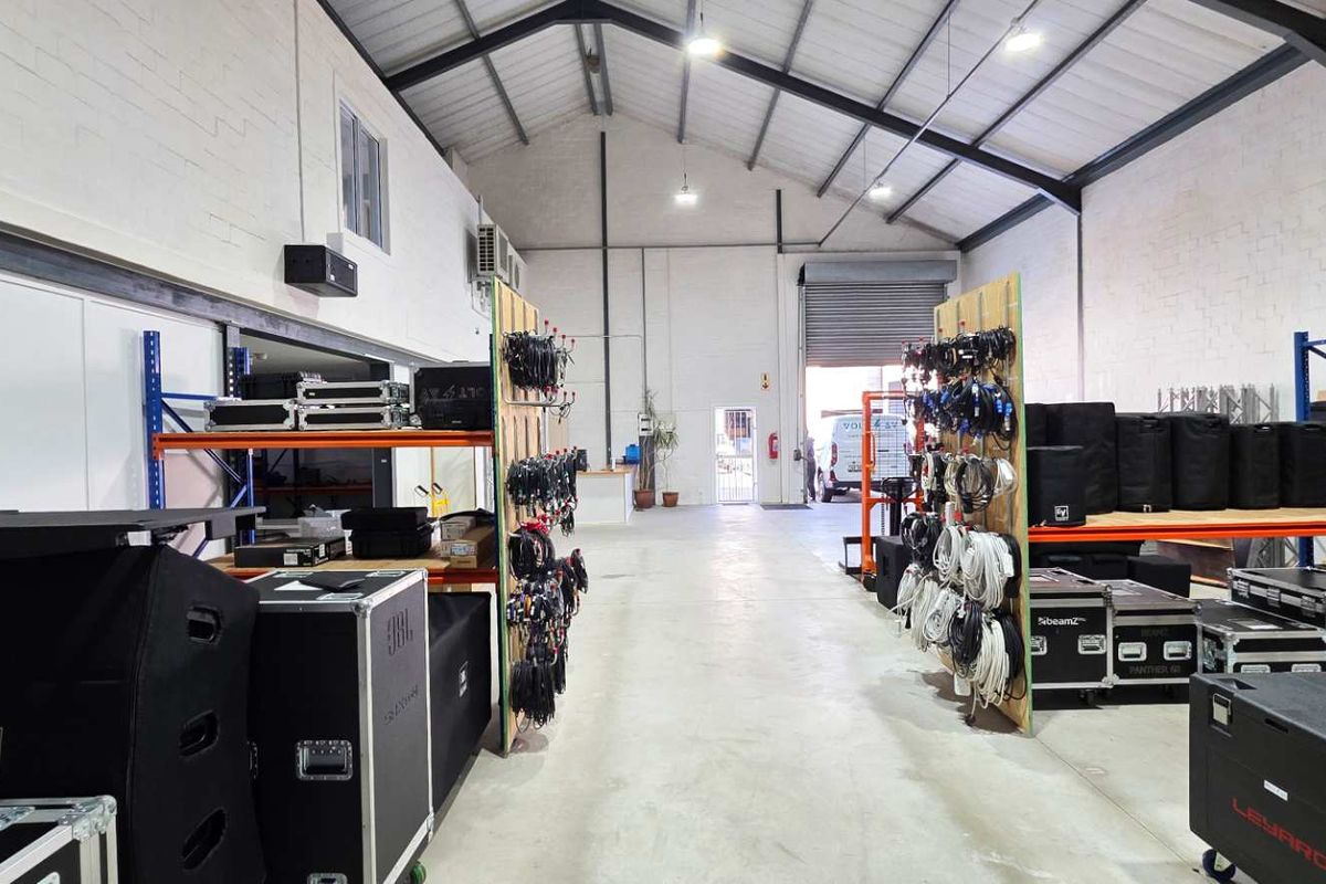 Double Volume Warehouse in Excellent Condition - Photo 5