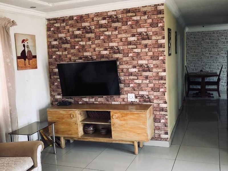 3 Bedroom House In Soshanguve XX - Photo 5