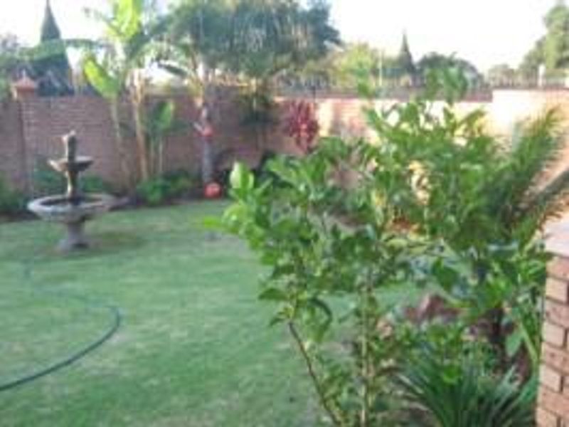 TWO BEDROO TOWNHOUSE AVAILABLE IN MAGALIESKRUIN : 1 SEPTEMBER 2026 - Photo 6
