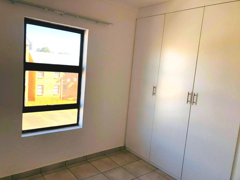 Move In and Start Living - Photo 8