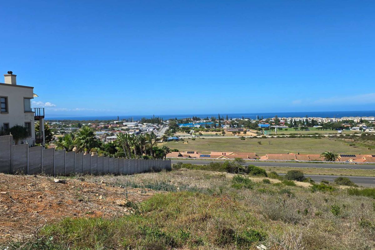 Prime Vacant Land with Panoramic Sea Views in Hartenbos Heuwels - Photo 3