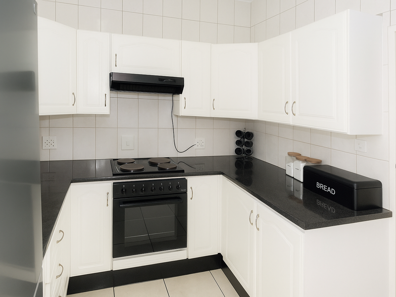 Modern First-Floor Apartment - Photo 7