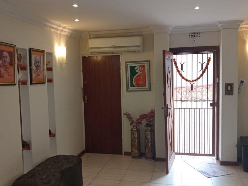 3 Bedroom House for Sale in Winchester Hills Ext 3 Johannesburg - Photo 4