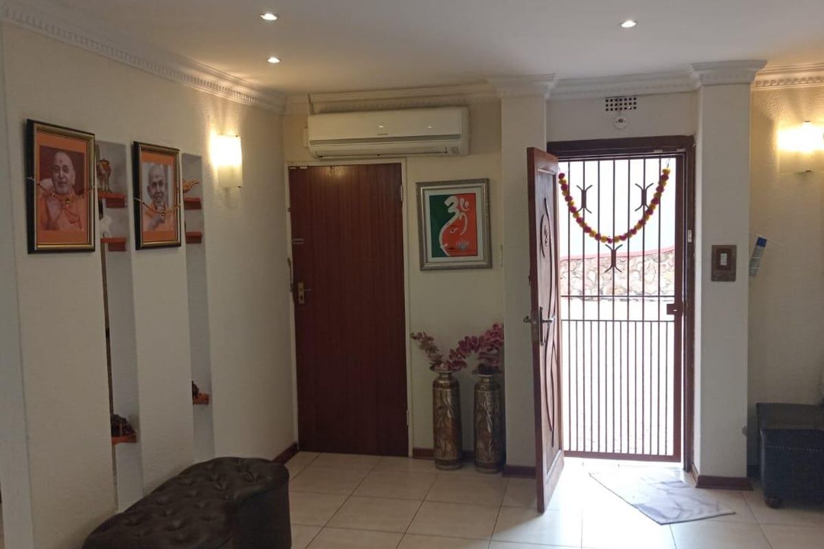 3 Bedroom House for Sale in Winchester Hills Ext 3 Johannesburg - Photo 4