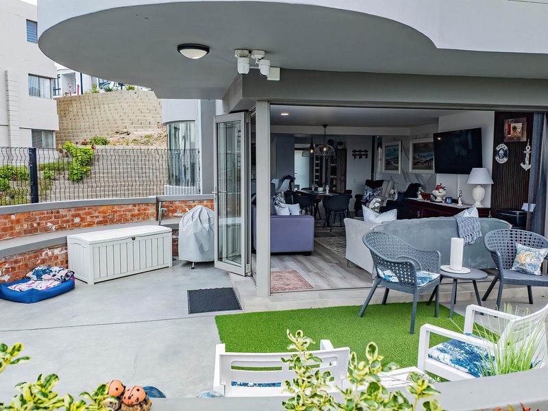 Energy-efficient apartment in prime garden route location - Photo 4