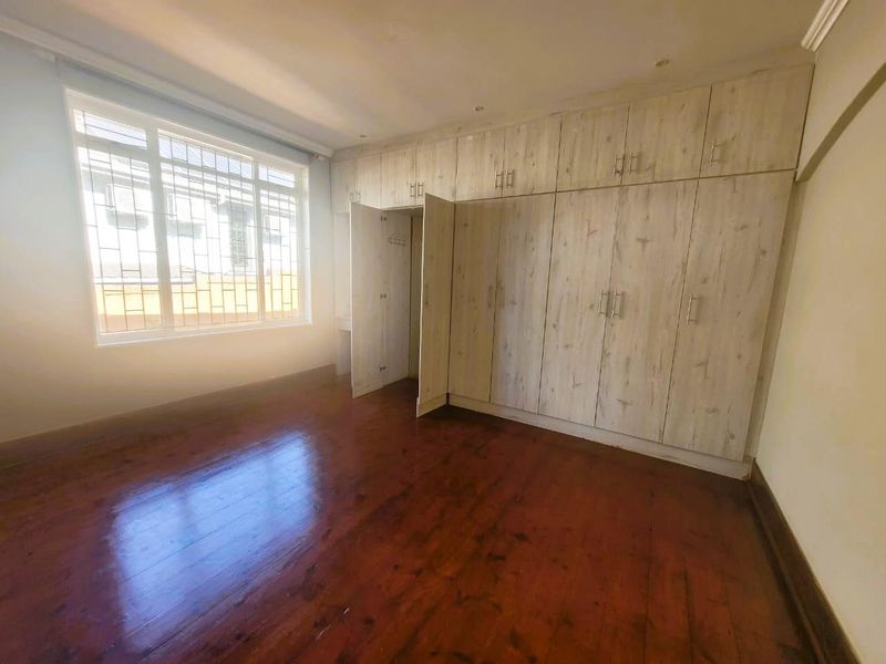 **Prime Durban North Property with Breathtaking 180-Degree Sea Views** - Photo 10