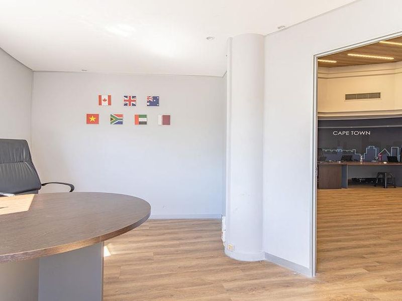 Elevate Your Brand with a Sleek Penthouse Office in Century City’s Premier Business Hub - Photo 3