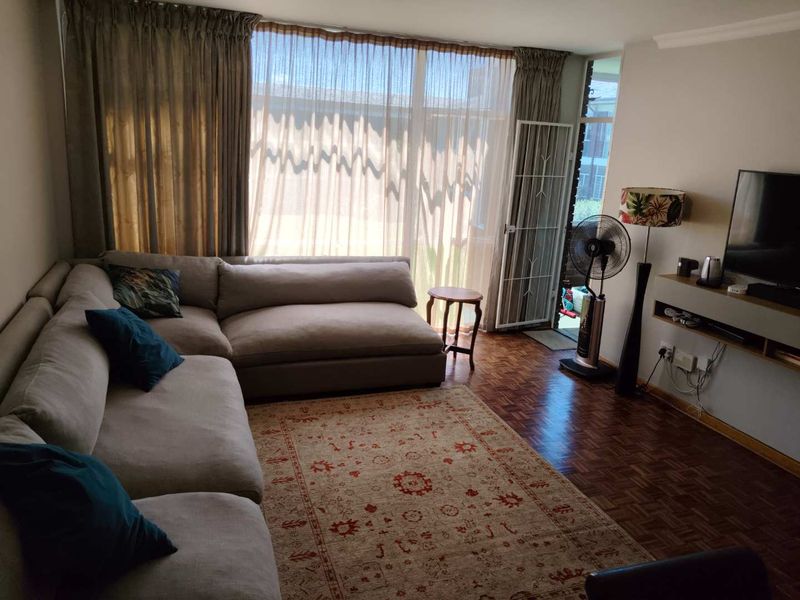 Comfortable, Secure Living in Pendoring Gardens – Spacious 3-Bedroom Apartment - Photo 8