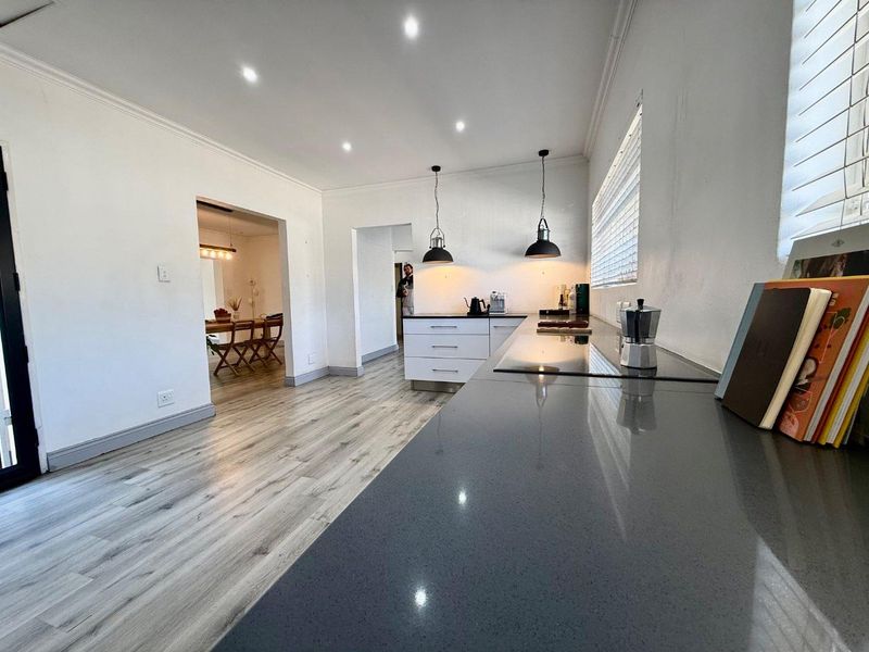 Space, 24h Security & Future Expansion | Pool, Jacuzzi & Approved Flatlet Plans - Photo 5