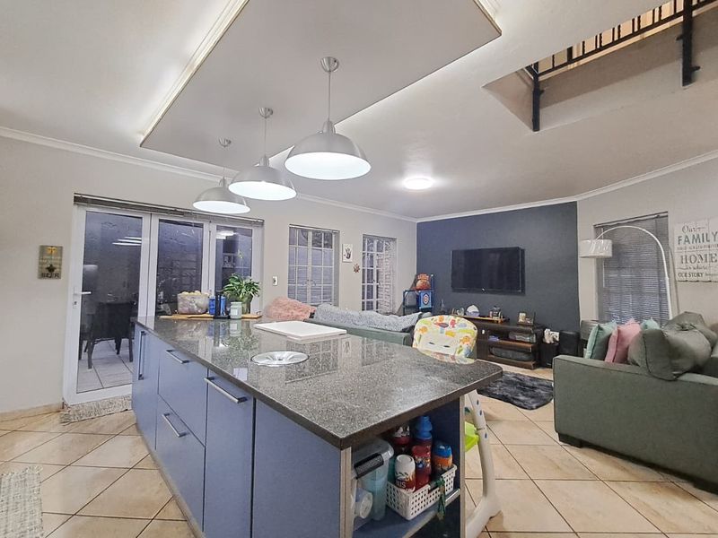 3 Bedroom Duplex in Secure Albemarle Estate - Photo 4