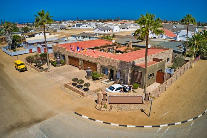 Property #2217664, Apartment Rental Daily in Henties Bay Central
