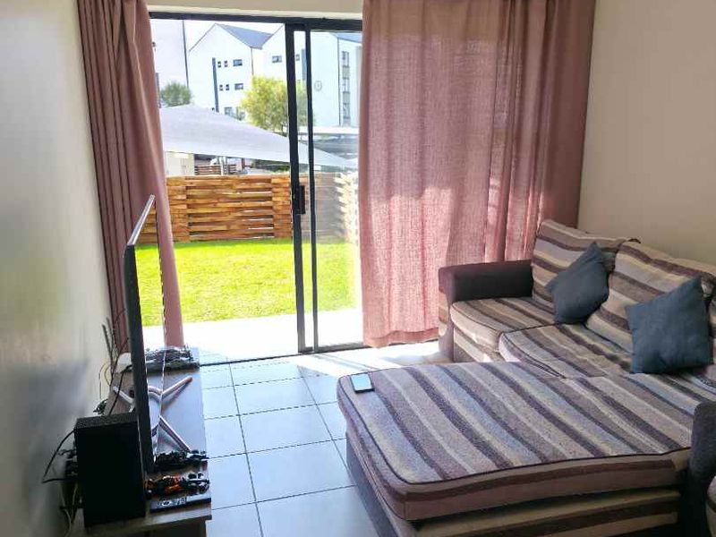 One Bedroom Garden Unit to Let in Linbro Park - Photo 4