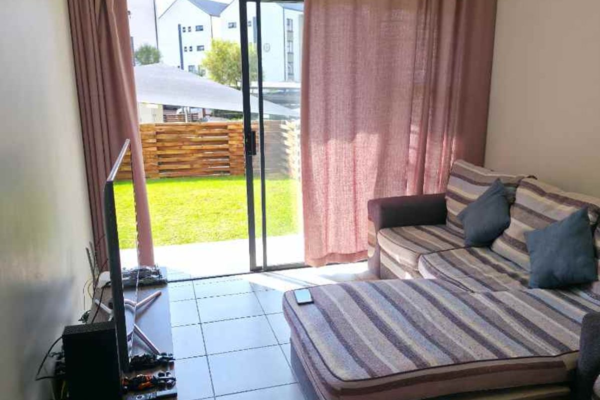 One Bedroom Garden Unit to Let in Linbro Park - Photo 4