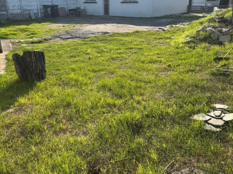 Newly renovated Family home or Investment Opportunity just waiting for you - Photo 9