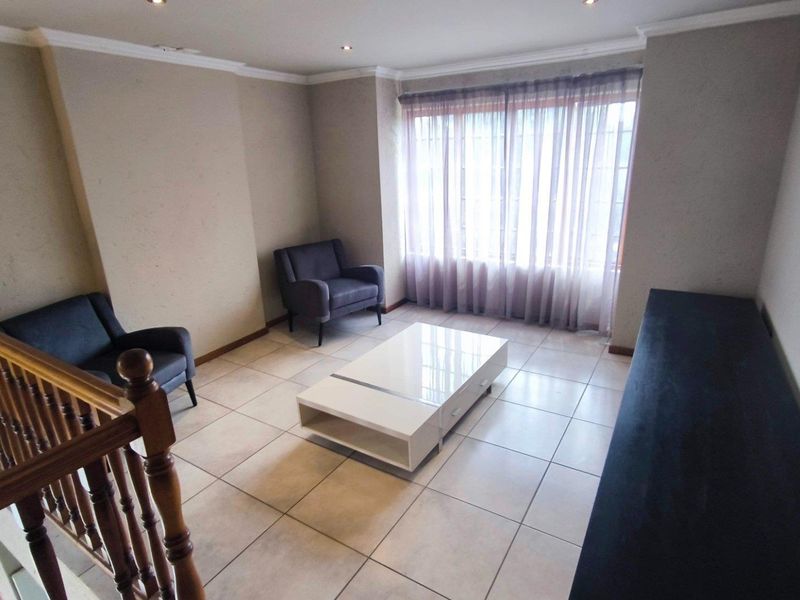 Ideal AirBnB Residence! Best of the Best! - Photo 10