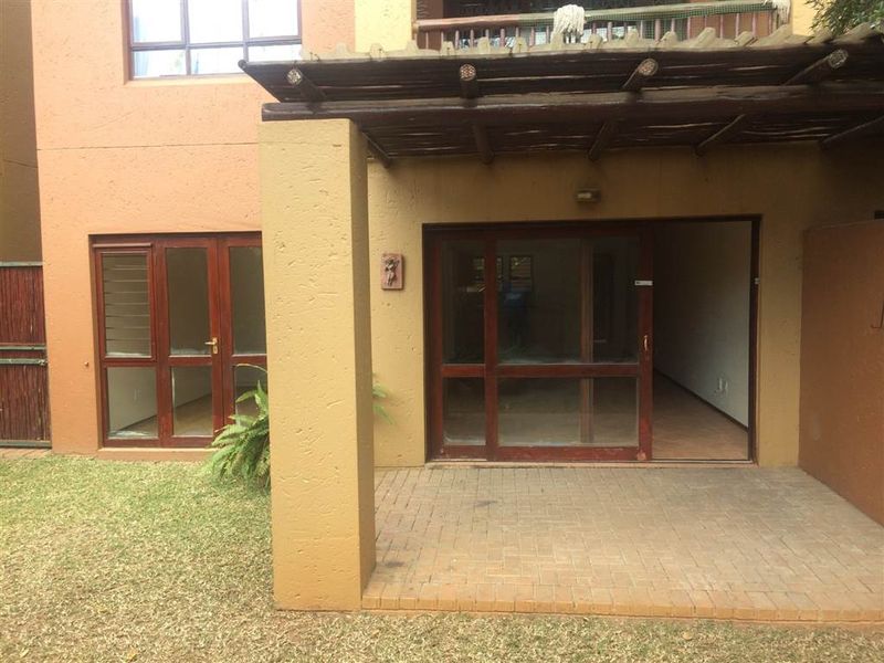 UNFURNISHED 2 BEDROOMS GARDEN - Photo 10