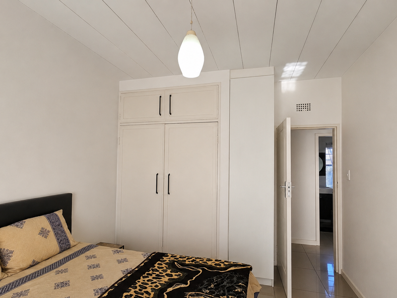Modern 2-Bedroom Apartment in Horizon View - Photo 9