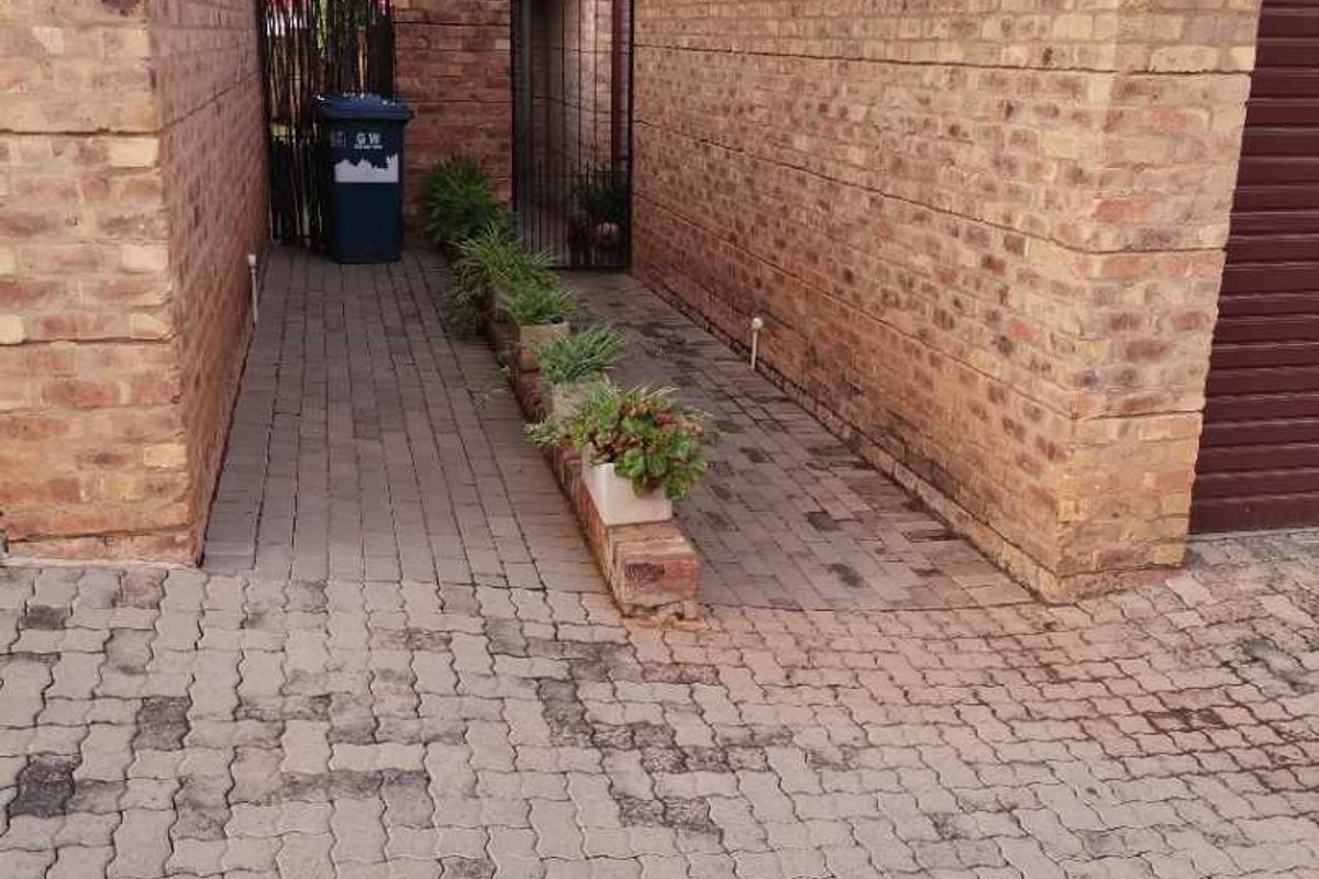 03 Bedroom duplex for sale - Photo 4