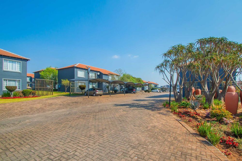 Picturesque complex entrance
