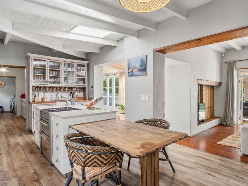 Contemporary Family Farmhouse - Photo 7