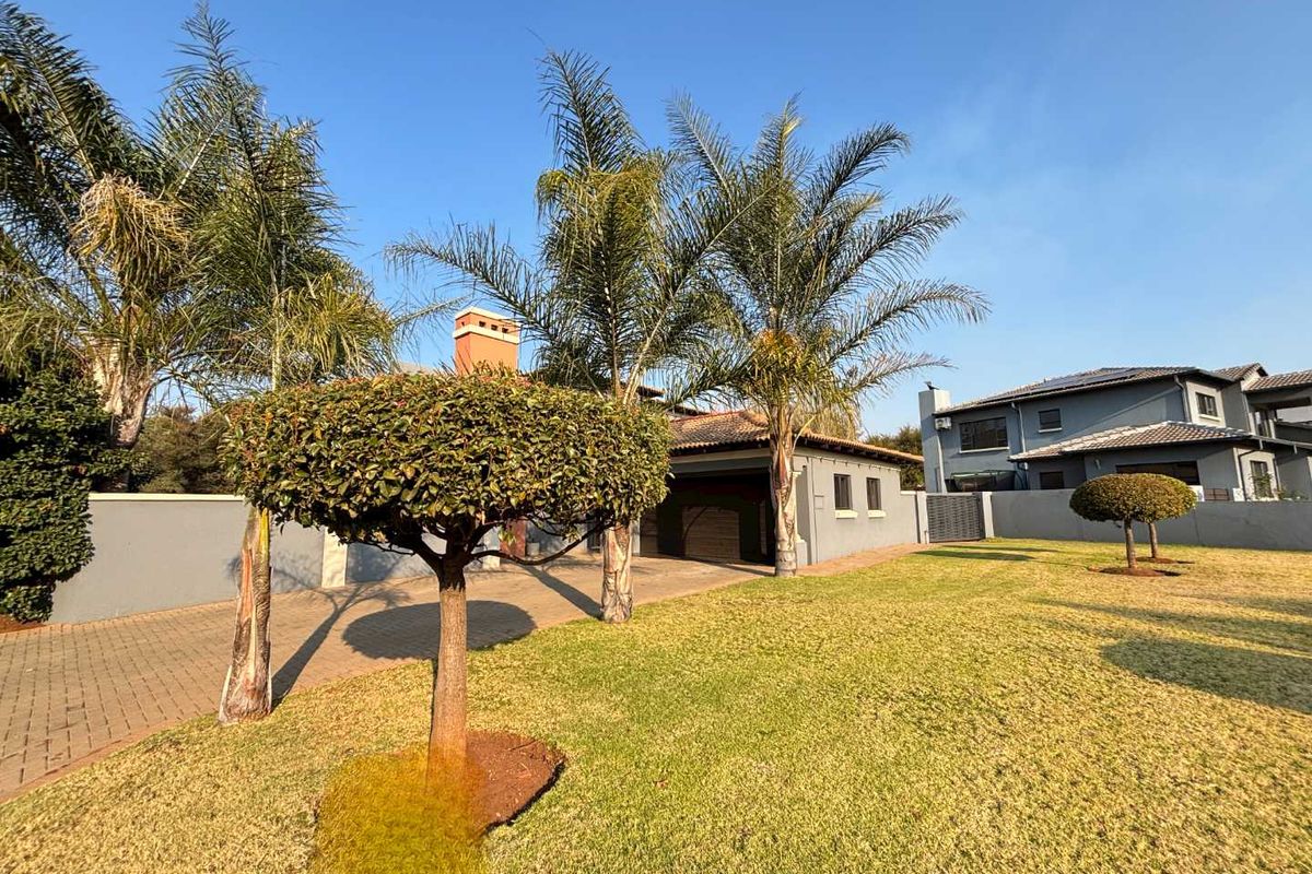 Family Home For Sale in Stoneridge Country Estate - Photo 2