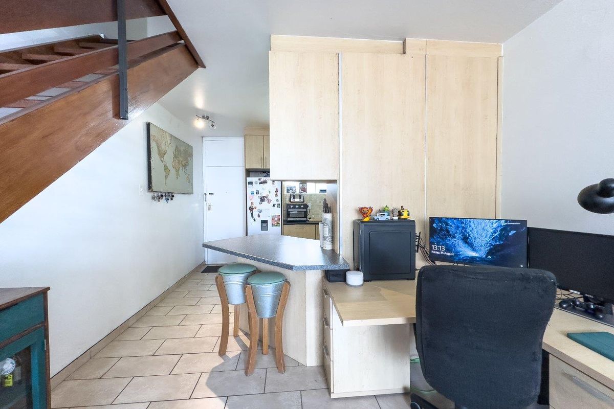 Well maintained 2 Bedroom loft apartment in Loevenstein - Photo 2