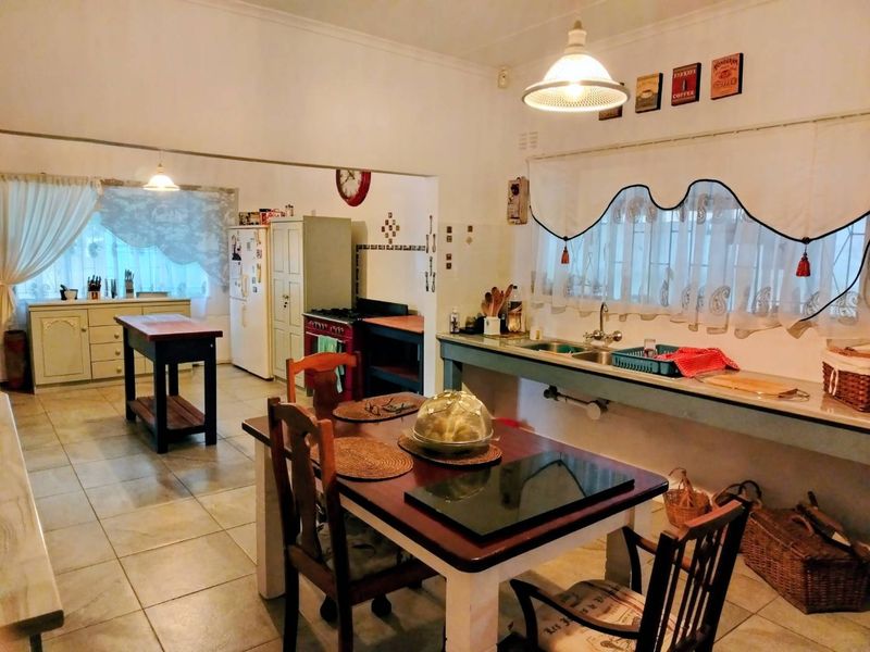 BEAUTIFUL FAMILY HOME WITH 2 FLATLETS-MOVE-IN-READY! - Photo 10