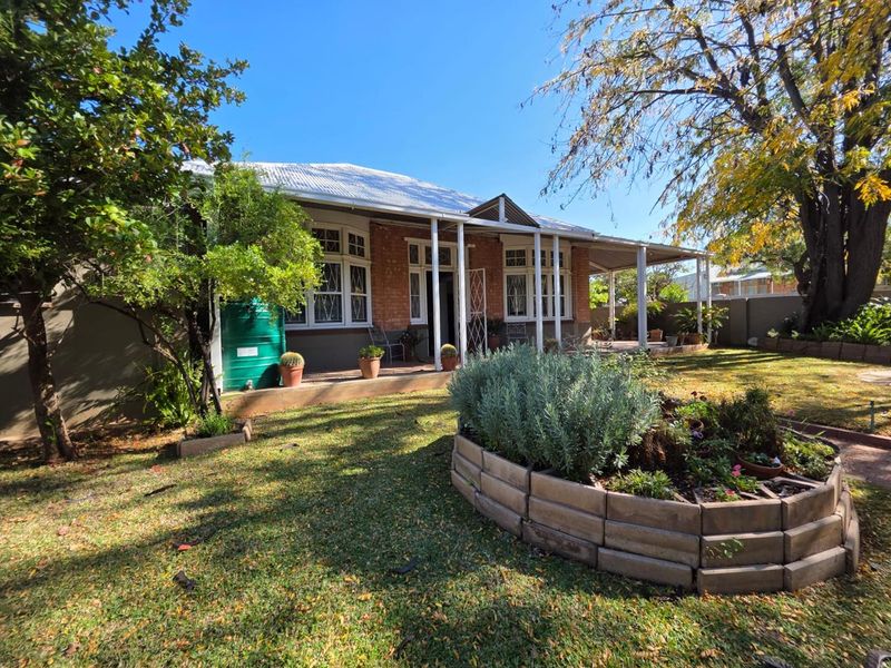 Beautiful 4 bedroom house - Photo 4