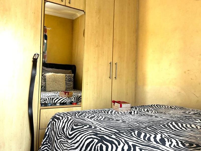 2-Bedroom Home in Empangeni Central - Photo 5