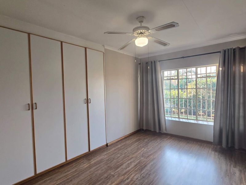 Beautiful 2 Bedroom Retirement home to Rent in Renaissance Montana park - Photo 7