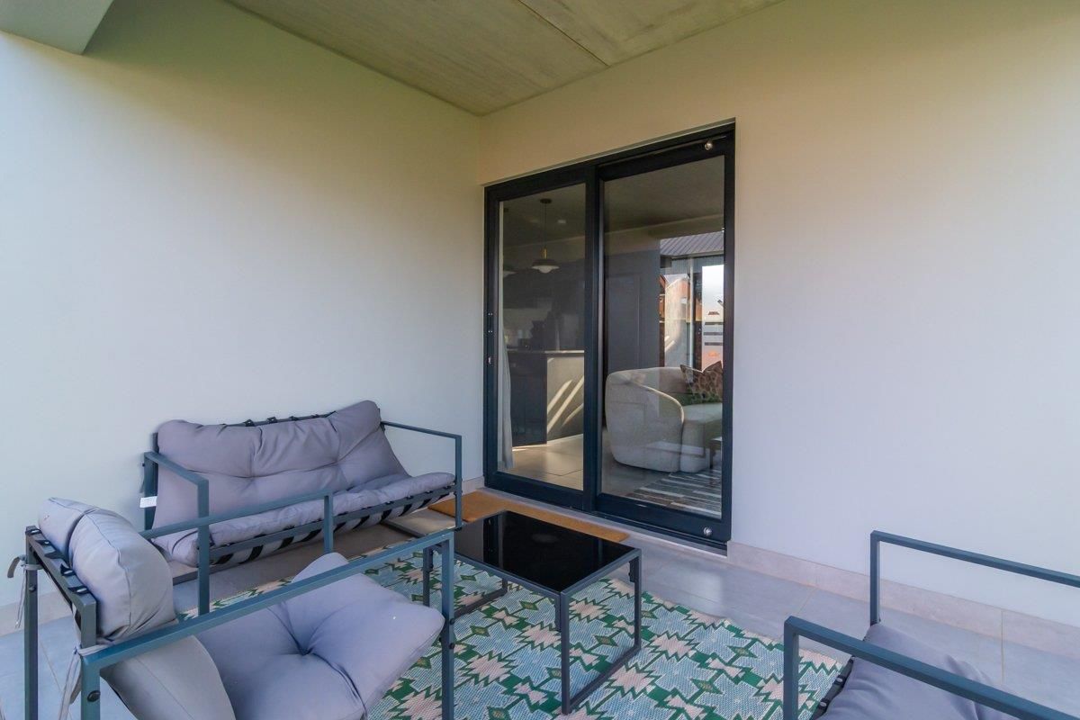 Brand-new 3-bedroom family home with modern finishes in Baltimore estate, Northriding - Photo 4