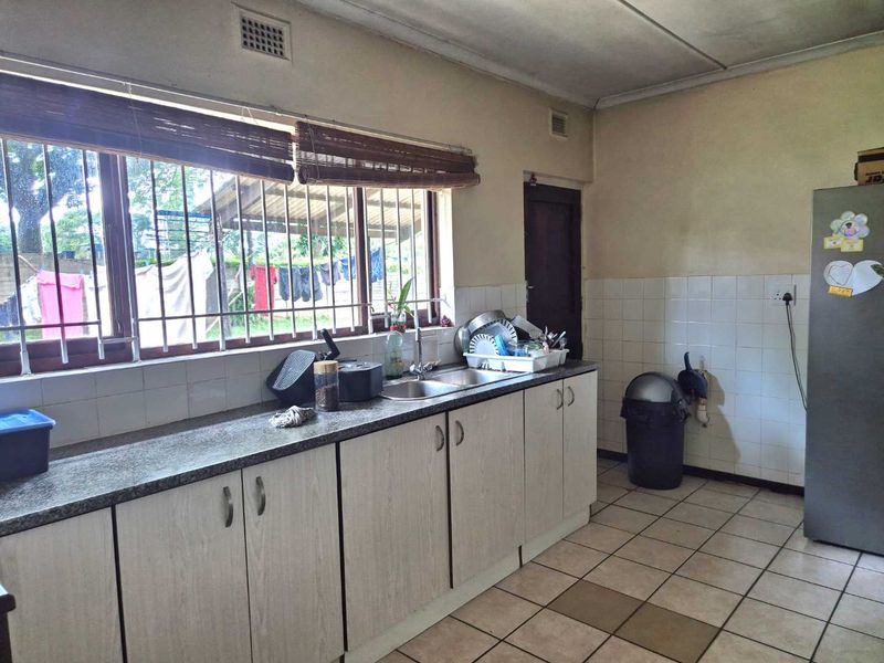 Level land home - Photo 9