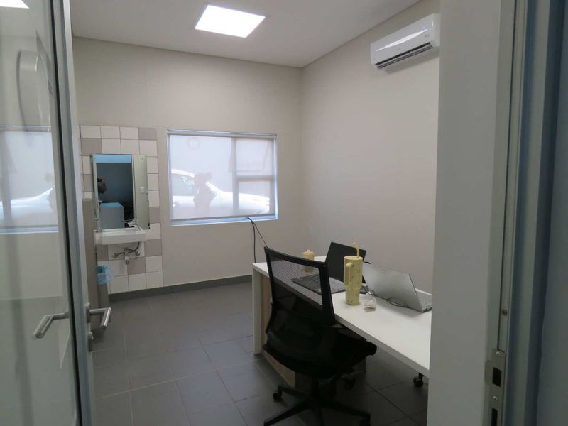 Perfect Professional Space for Healthcare Experts - Photo 2