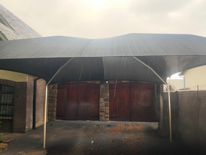 Charming 4-Bedroom Home for Sale in The Hill Ext 6, Johannesburg - Photo 2