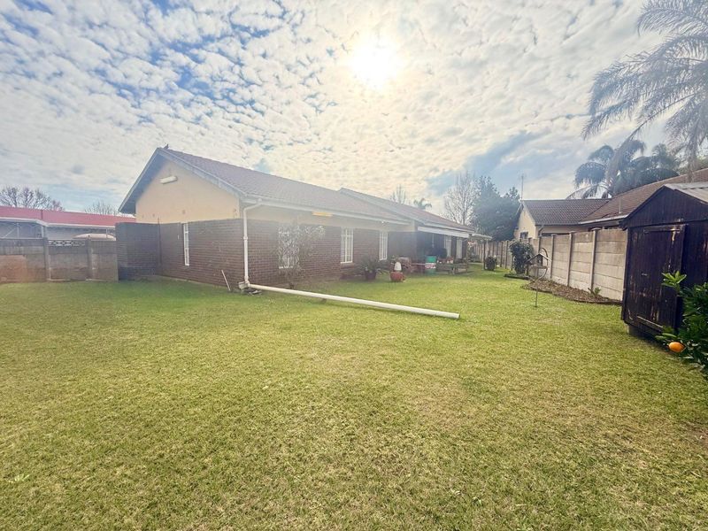 4 Bedroom house for sale in Vryheid - Photo 8