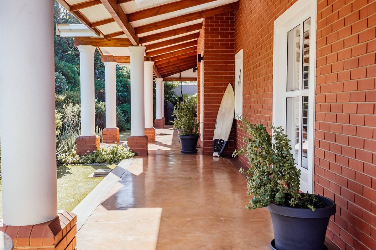 Coastal Architectural Elegance With Endless Ocean Views. - Photo 2