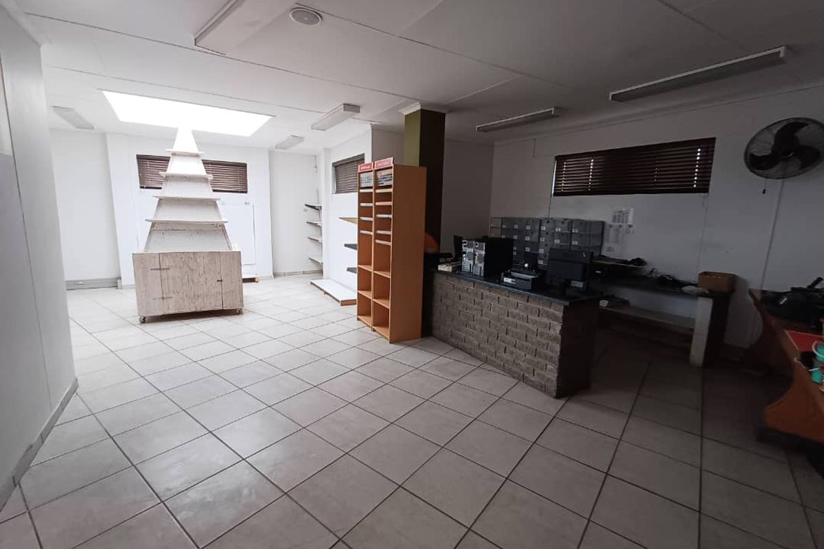 PRIME COMMERCIAL BUILDING - Photo 4