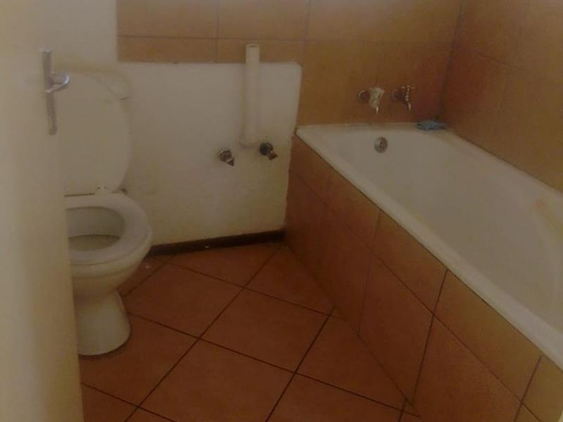 3 Bedroom House - Photo 6