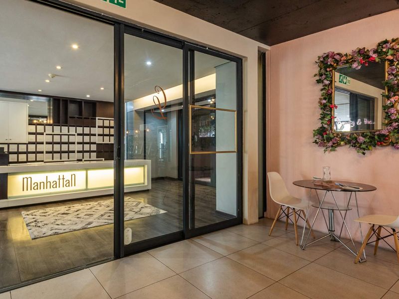 Modern 1-Bedroom Apartment – The Manhattan, Century City - Photo 6