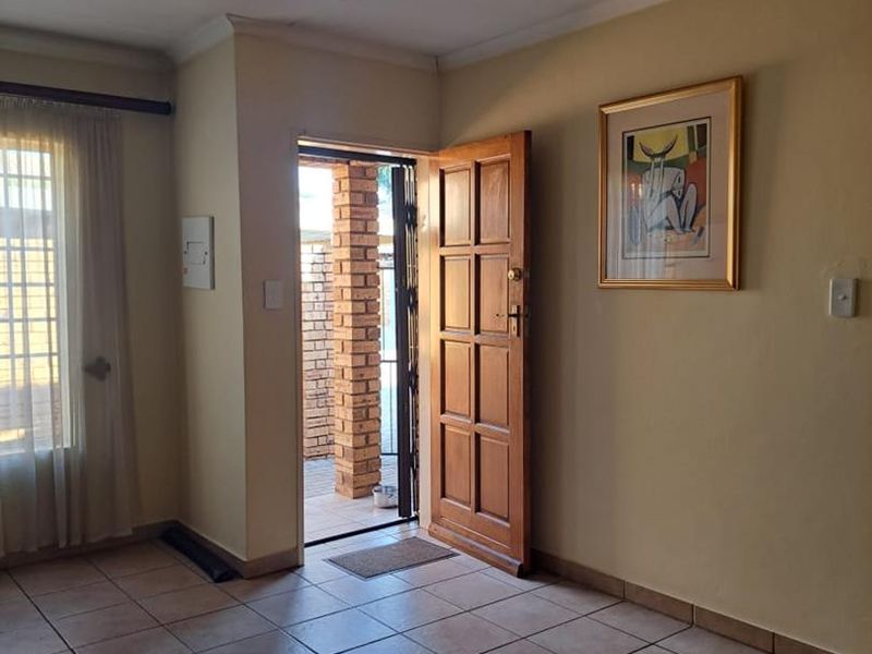 3-Bedroom Corner Unit for Sale - Photo 3