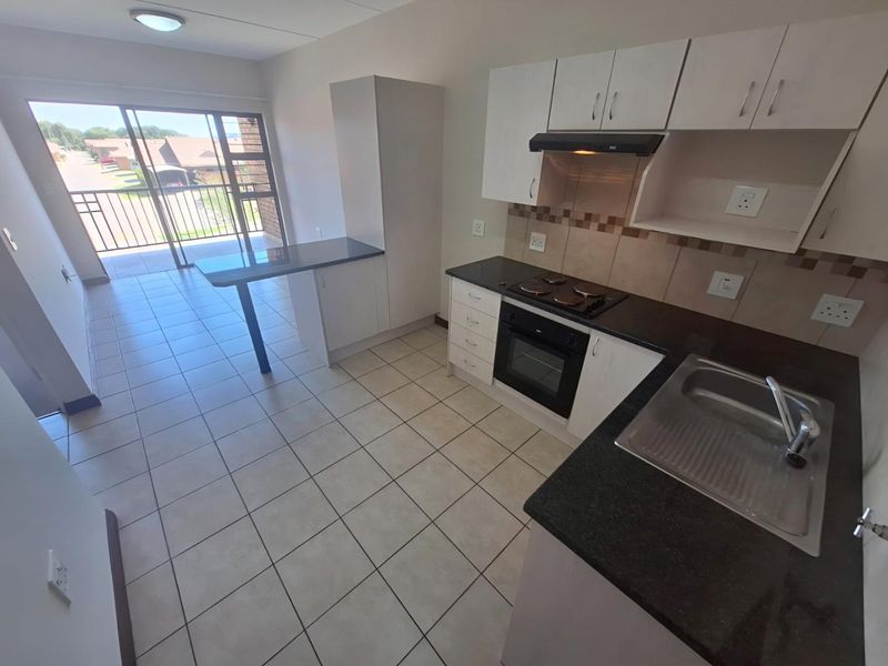 Charming 1-Bedroom Apartment in Country Life Retirement Village, Brentwood Park - Photo 2