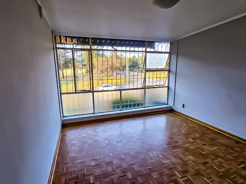 Charming 3-Bedroom Apartment in a Prime Location - Photo 7
