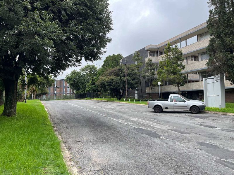 Refurbished Kitchen, 2 bed 2 bath - Photo 3