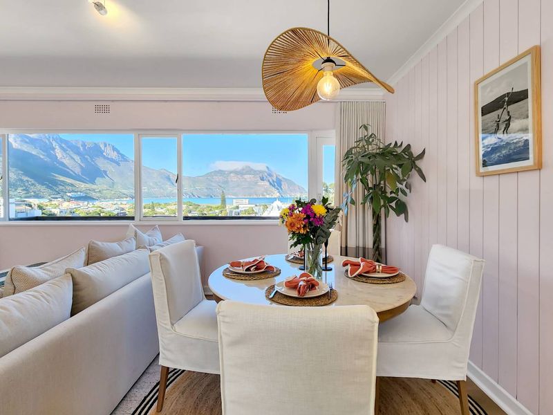 Fully Furnished Designer Apartment in the Heart of Hout Bay - Photo 3