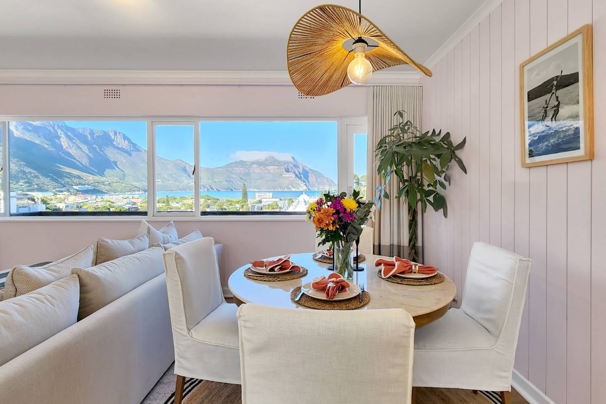 Fully Furnished Designer Apartment in the Heart of Hout Bay - Photo 3